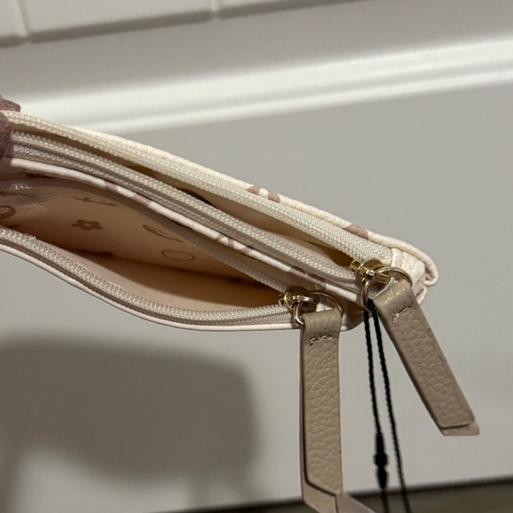 Primark Cream Mickey Mouse Coin Pouch - Picture 5 of 7